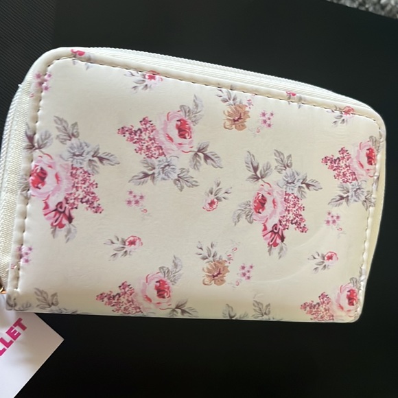 COPY - New w/ Tag Floral Wallet - Picture 2 of 6